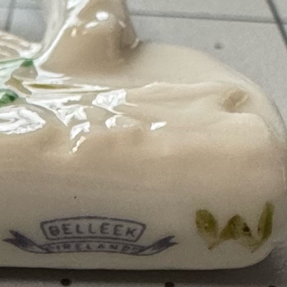 Irish Belleek Celtic Harp, Porcelain Christmas Ornament. 2” x 3”, GUD - Picture 11 of 14
